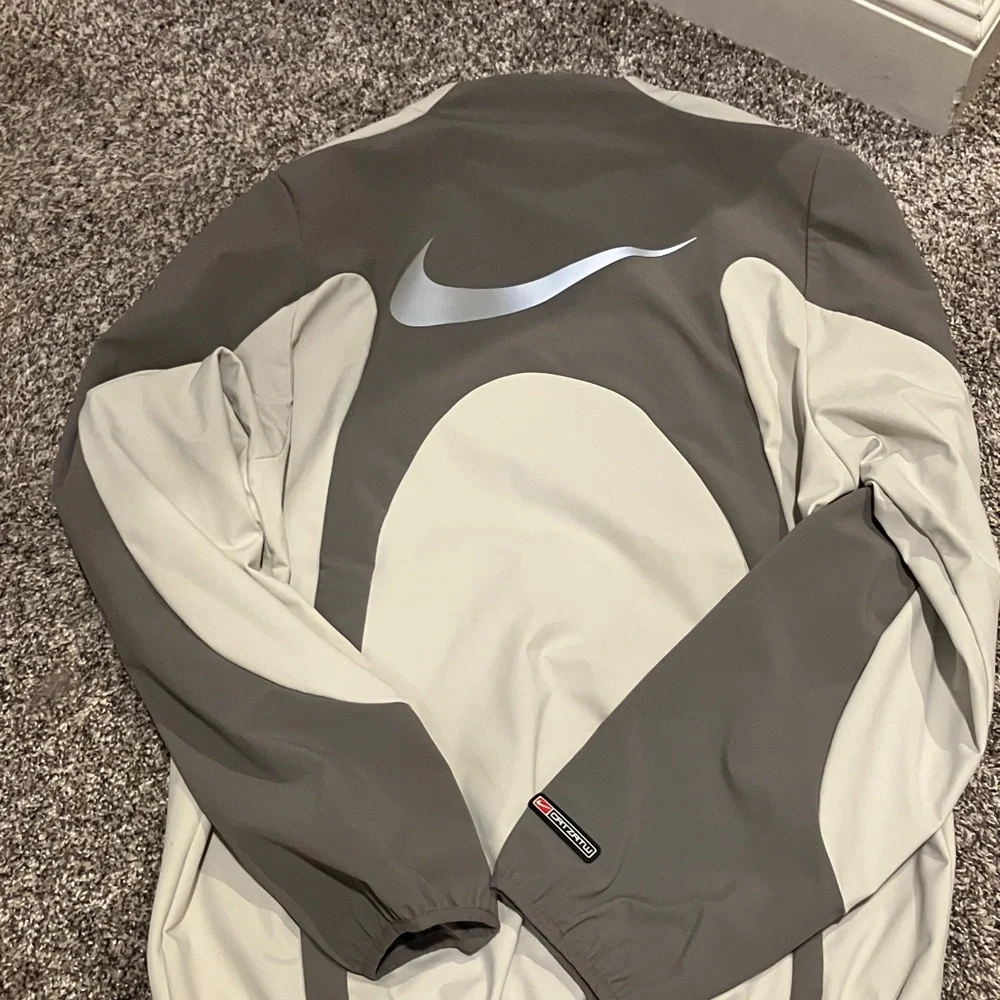 Nike x Corteiz Mid Layer Pullover
Flat pewter gray - Picture 6 of 8